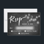 Edison Lights Chalkboard Moderne Calligraphie RSVP<br><div class="desc">Dans ce joli design sur le thème du mariage, j'ai utilisé une police de calligraphie élégante et moderne pour créer une maquette de typographie blanche avec "RSVP" et "m". De part et d'autre, l'arrière - plan était couvert d'une image représentant un tableau de bord texturé. Superposition qui est un amas...</div>