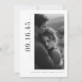 Editorial Vertical Date Black White Save the Date (Voorkant)