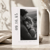 Éditorial Vertical Date Noir Blanc Save the Date