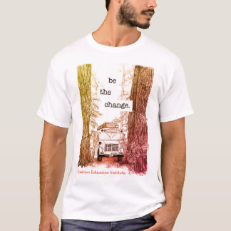 EEI-bus in het roodbos gekleurde t-shirt van de Ma