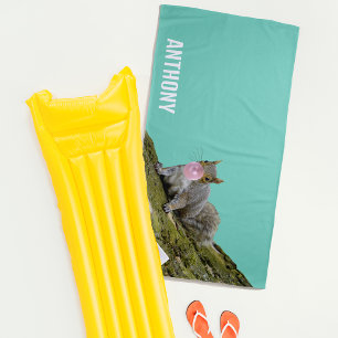 Eekhoorn blazen een Bubblegum Bubble Animal Foto Strandlaken