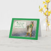 Eekhoorn op st. Patrick's Day, Holding Shamrock Kaart (Gele Bloem)