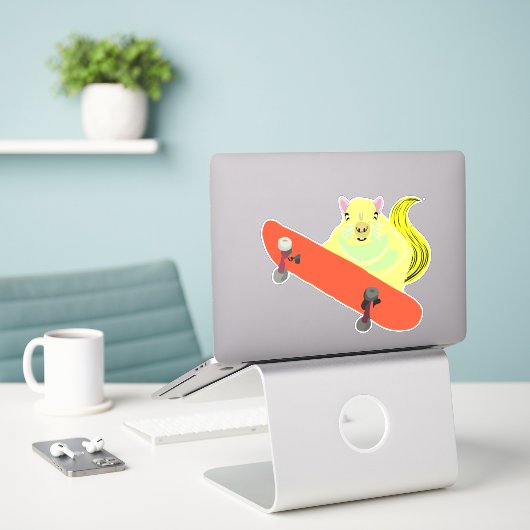 Eekhoorn skateboard sticker (Laptop op bureau)