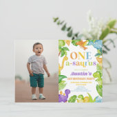 Een A-Saurus Dinosaurus 1e Verjaardagsfeest Kaart (Staand voorkant)