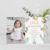 Een A-Saurus Dinosaurus 1e Verjaardagsfeest Kaart (Staand voorkant)