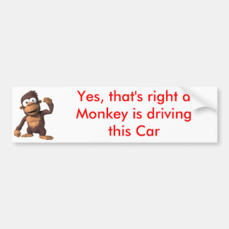 Een aap die een auto bestuurt bumpersticker