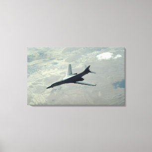 Een Amerikaanse luchtmacht B-1B Lancer op een geve Canvas Afdruk