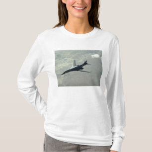 Een Amerikaanse luchtmacht B-1B Lancer op een geve T-shirt