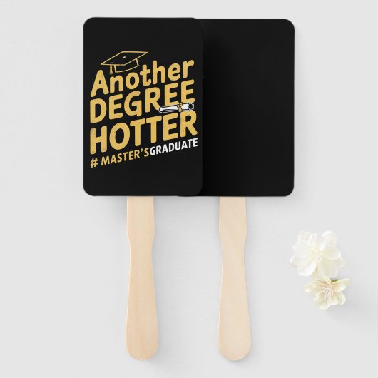 Een andere graad Hotter Master's Degree Afstuderen Handwaaier (Voorkant en achterkant)