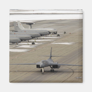 Een B-1B Lancer arriveert bij de Eielson luchtmach Magneet