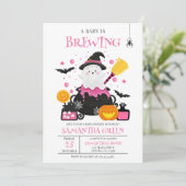 Een Baby is het brouwen van roze Halloween Baby sh Kaart (Staand voorkant)