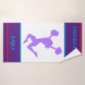 Een badhanddoek op de voorgrond. (Badhanddoek)