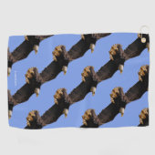 Een Bald Eagle neemt de hemel in Golfhanddoek (Horizontaal)