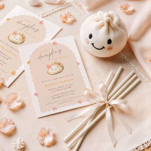 Een beetje Dumpling op de weg Schattige Baby Girl  Kaart