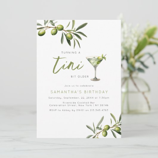 Een beetje ouder | Leuk Martini verjaardagsfeestje Kaart (Staand voorkant)