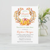 Een beetje pompoen is onderweg Herfst Baby shower Kaart (Staand voorkant)
