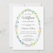 Een beetje wilde bloem is op weg naar Baby shower Kaart (Voorkant)