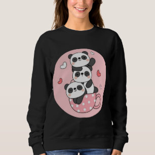 Een beker vol panda-liefde hoog opgestapeld met sc trui