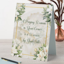 Een biddende vrouw (crème)