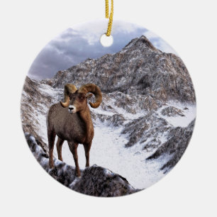 Een Bighorn Sheep kijkt naar de vallei Keramisch Ornament