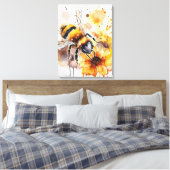 Een bij verzamelt honing op een bloem. canvas afdruk (Insitu (Slaapkamer))