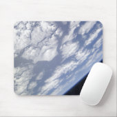 Een blauw en wit deel van de aarde muismat (Met muis)