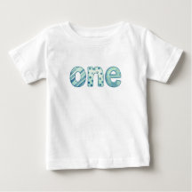 Eén blauwe baby t-shirt met patroon voor 1e verjaa