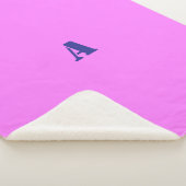 Een blauwe monogram roze deken (3/4)