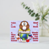 Een boek lezen briefkaart (Staand voorkant)