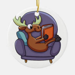 Een boek lezen op een bank Achterkleur kiezen Keramisch Ornament