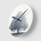 Een boom in mist ronde klok (Hoek)