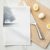 Een boom in mist theedoek (Quarter Fold)