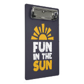 Een bord dat plezier op de zon zegt mini klembord (Schuin)