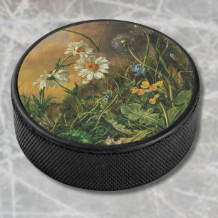 Een bosbodem met madeliefjes, primroses, ... hockey puck