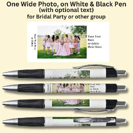 Een brede/lange foto met tekst in wit en zwart pen