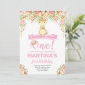 Een bruin konijnenmeisje uitgenodigd voor de verja kaart (Staand voorkant)