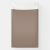 een bruine muur met een klok erop spandoek (Verticaal)