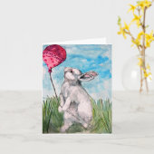 Een Bunny heeft een verjaardag. Kaart (Gele Bloem)