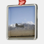 Een CH-47 China start op Metalen Ornament (Links)