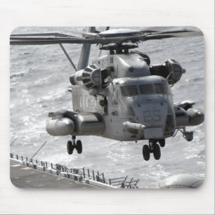 Een CH-53E Super Stallion-helikopter Muismat