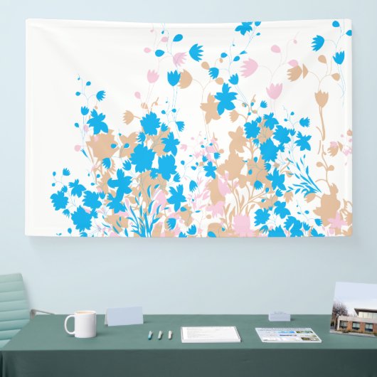 Een charmant arrangement van blauwe en roze bloeme spandoek (Beurs)