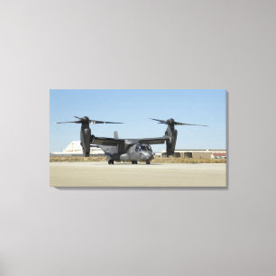 Een CV-22 Osprey bereidt voor op de start Canvas Afdruk