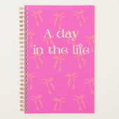 Een dag in het leven Pink Bow Planner (Voorkant)