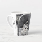 "Een dag met haar demonen" Latte Mok (Linkerhoek)