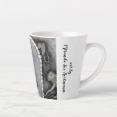 "Een dag met haar demonen" Latte Mok (Rechts)