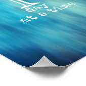 één dag per keer om blauwe en witte tekst te citer poster (Hoek)