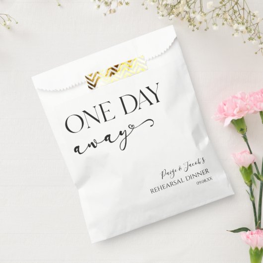 Een dag weg Minimale bruiloft repetitie diner Bedankzakje (Gezegeld)