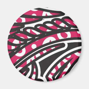 Een decoratief paisley-ontwerp met levendige rode magneet