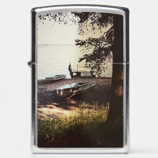 Een door de mens gemaakt Zippo-aansteker voor een