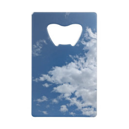 Een driehoek van wolken kredietkaart flessenopener